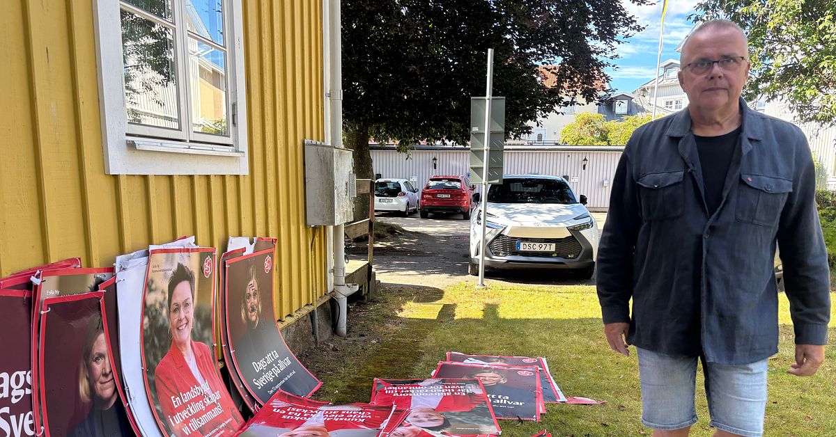 Socialdemokraternas valaffischer vandaliserade i Ljungby &ndash; hakkors och k&ouml;nsord