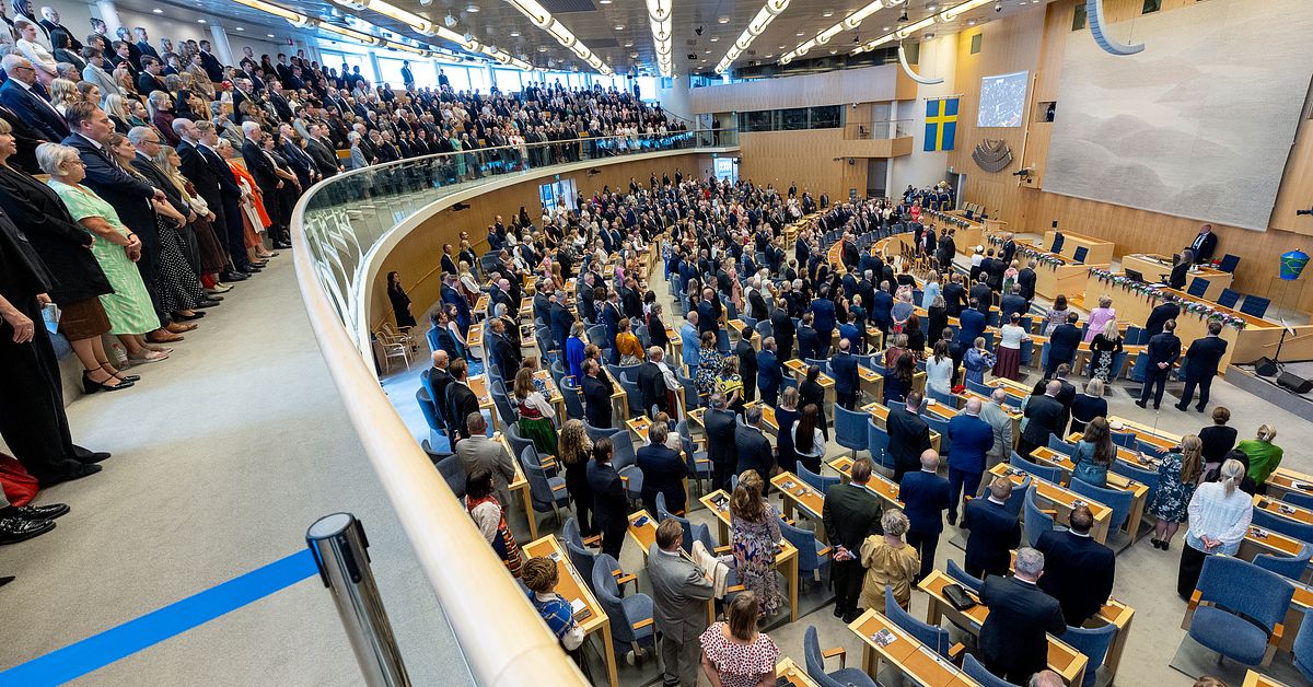 Partiledarna möts i riksdagsdebatt