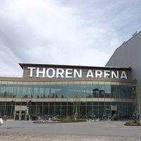 En bild på exteriören av det nyabyggda Thoren Arena i Umeå.