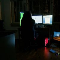 Rekonstruktion av hackare vid dator