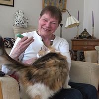 Annika med sin katt