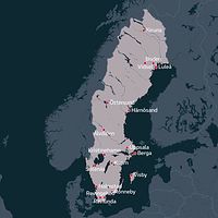 Karta över Sverige med markeringar där de 17 militärbaserna finns.
