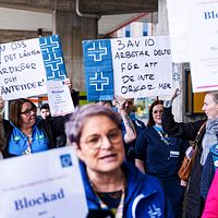 Vårdförbundets ordförande Sineva Ribeiro deltar i en manifestation i samband med den första blockaden.