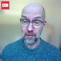 Yksinäisyystutkija Gerhard Andersson, psykologi ja Linköpingin yliopiston professori, silmälasit ja sininen villapaita