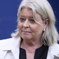 Socialtjänstministern Camilla Waltersson Grönvall, moderat.