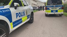 Polis på plats i Stenhagen