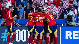 Spanien gör 3-0 genom Daniel Carvajal