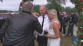 Metalbröllop: ”Äntligen är det vi”