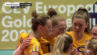 Sverige trasslar sig ur knipan i slutet av andra set