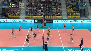 Sverige vinner poängen efter flera grymma räddningar