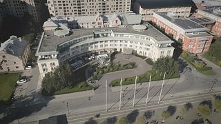 Drogförsäljning vid kajen får nyöppnat hotell att larma