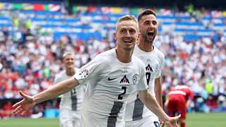 Slovenien tar ledningen mot Serbien