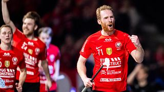 Sätter 5-2 med fint solomål
