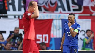 Kylian Mbappés första mål i EM