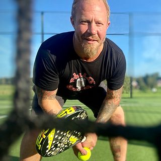 I Gammelsträng blomstrar padelplanen