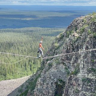 Adrien gick på lina över Njupeskär – ”Ville inte utsätta någon för fara”