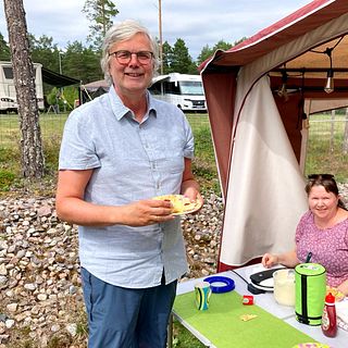 Få utlänningar övernattar i länet – träffa norrmannen som semestrat i Hudik i 15 år