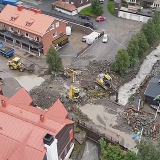 Se bilderna från ovan