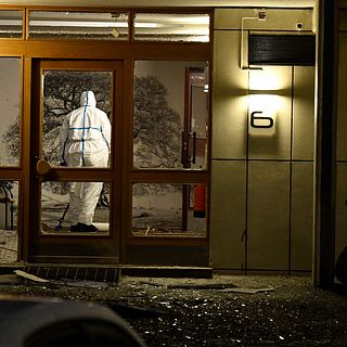 Vad för typ av sprängmedel hittas vid husrannsakan?