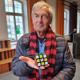 Rubiks kub-uppfinnaren gästar Tom tits: ”Trodde inte att det skulle bli så stort”