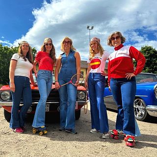 Veteranbilar och retroglamour lyste upp gatorna i Hudiksvall