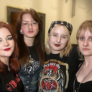 Punkbandet Röd Relik: ”Sprider julglädje på vårt sätt”