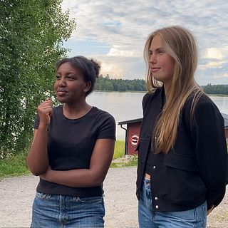 Allt fler huggormar ses vid Sidsjön – Sundsvallsborna: ”Inte så sugen på att bada”