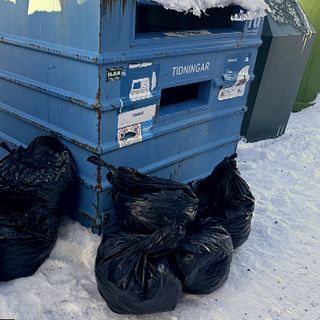 Hästbajs dumpas olagligt vid återvinningsstationer i Boden