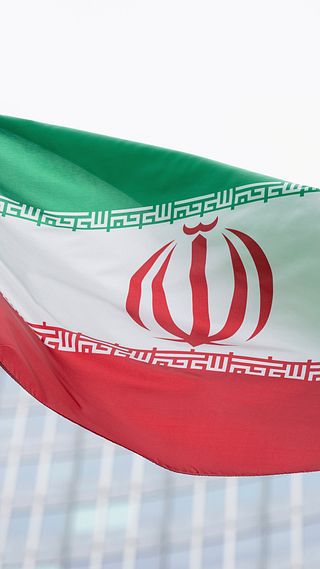 Varför dröjer Irans svar?