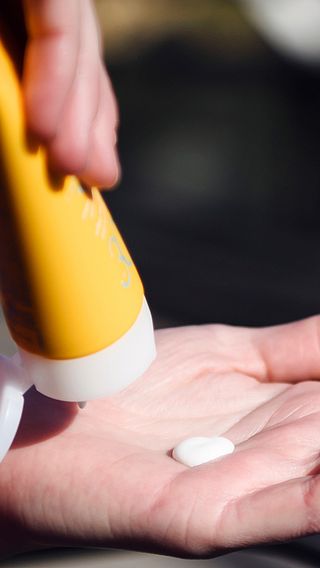 Är det skillnad på solskydd för barn och vuxna?