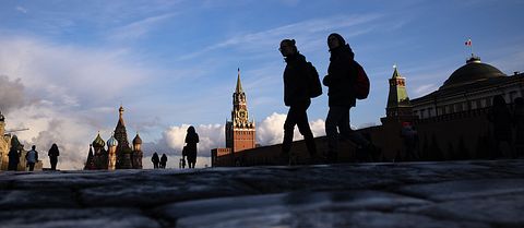 Siluetter på röda torget i Moskva