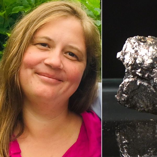 Minnesfondstipendiaten Camilla Olofsson, till höger en bit järnmalm