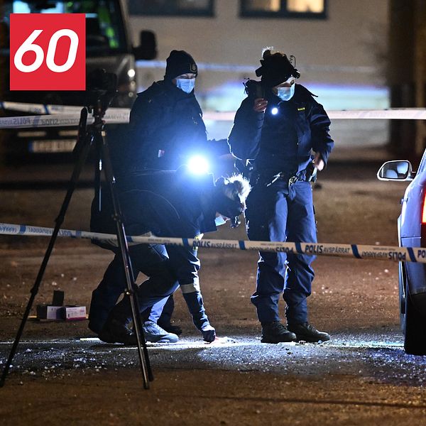 bild på poliser  vid brottsplats