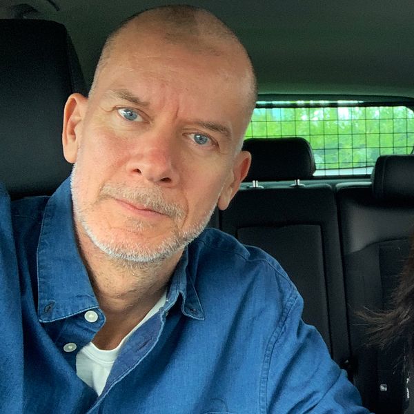 Reportrarna Magnus Dennert och Elin Schwartz, från SVT Nyheter Väst
