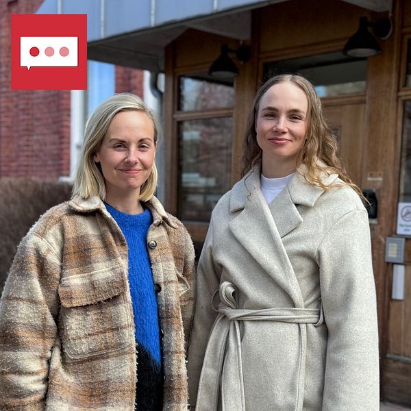 Emma Engborg och Freja Bergman står utanför Sofiahemmet i Jönköping.