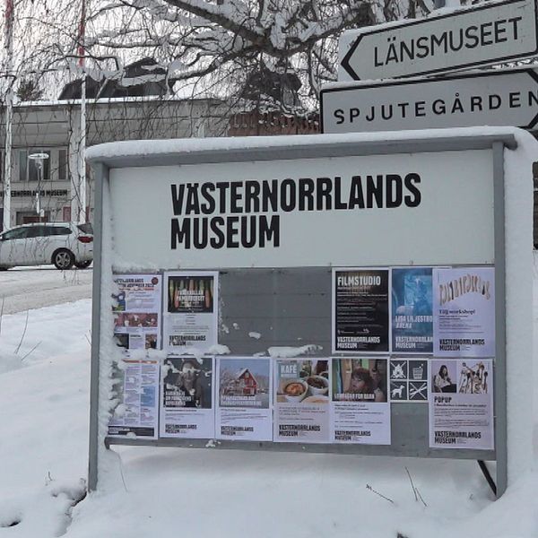 Kollage: Till vänster entrén till Västernorrlands museum, till höger Jonny Lundin, Centerpartiet, som är ansvarig politiker för kulturfrågor i regionen