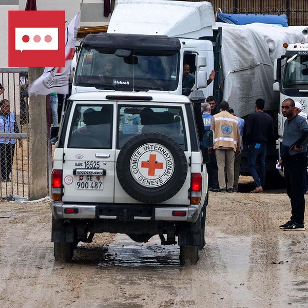 Hjälparbetare påväg in i Gaza