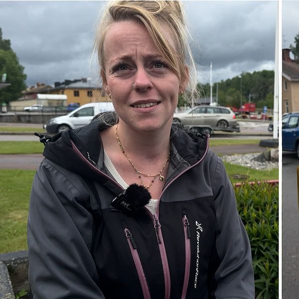 Två kvinnor intervjuas i Grängesberg
