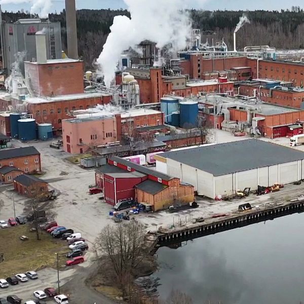 Aspa bruk vid Sörviken i Vättern, utanför Askersund från ovan