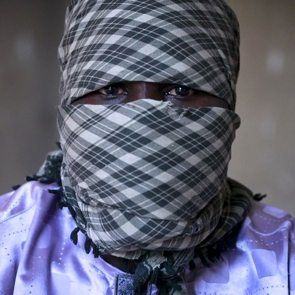 Boko Harams befäl Abu intervjuas av SVT:s Johan Ripås