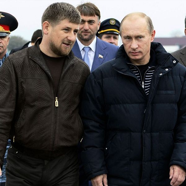 Ramzan Kadyrov tillsammans med Vladimir Putin. Montage tillsammans med Carl Fridh Kleberg.
