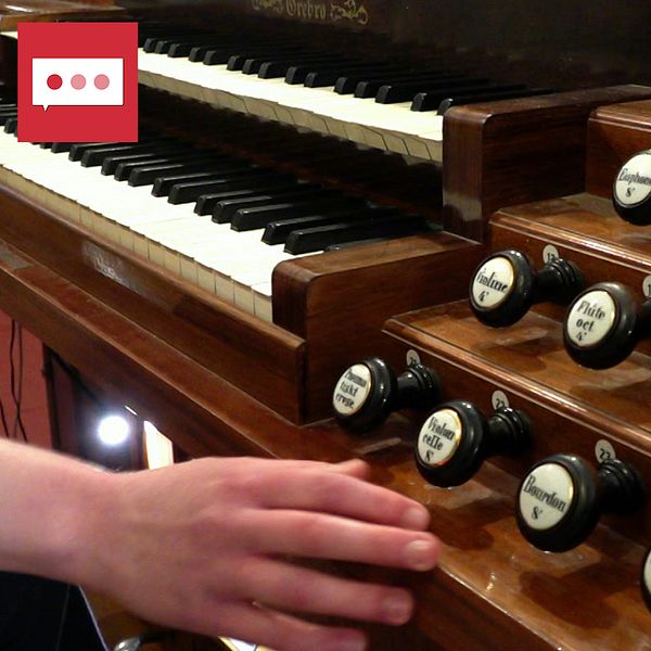 En bild på en orgel