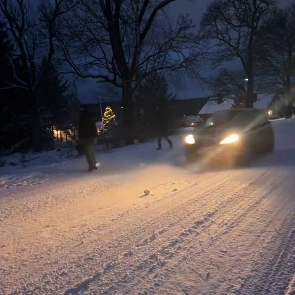 Barn går i mörkret, Trafikverkets projektledare i Garphyttan.