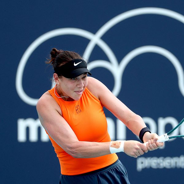 Emma Raducanu klar för kvartsfinal i Miami.