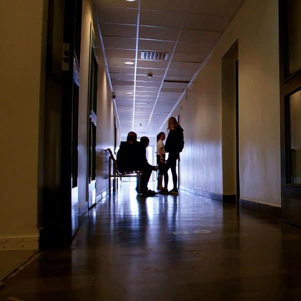 Elever i skolkorridor