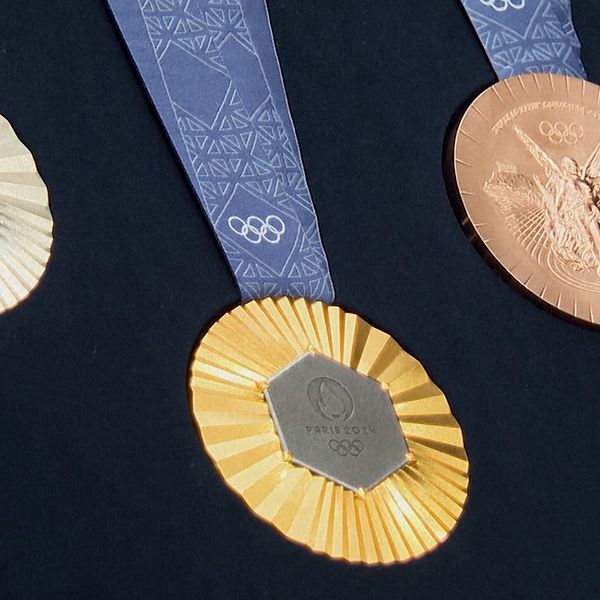 Nya OS-medaljerna kommer ha delar från Eiffeltornet i sig