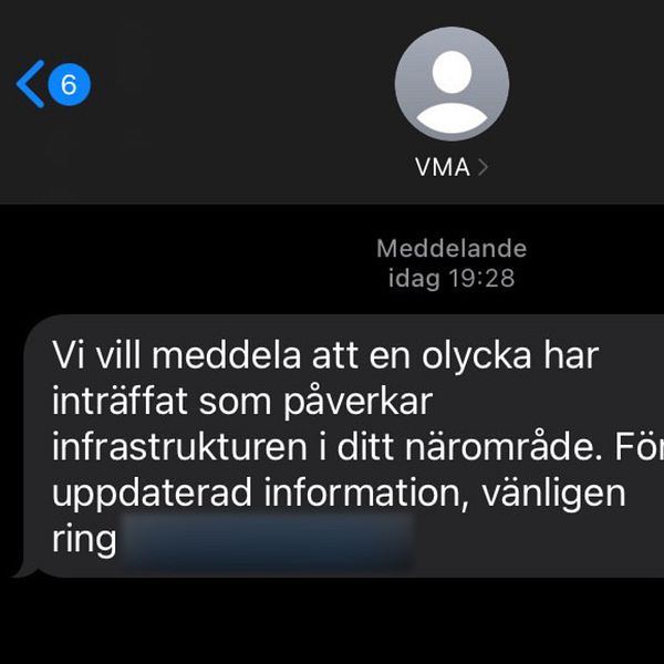 Sms med falskt VMA där den som läser uppmanas klicka på ett nummer samt porträttbild på polisens presstalesperson Johnny Gustafsson