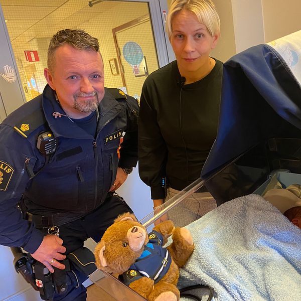trafikpolis lars svensson, mamman Susanne och nyfödda pojken på neonatalavdelningen