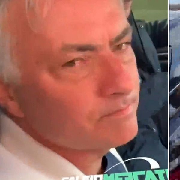 Tränaren José Mourinho i tårar i en bil efter att ha fått sparken av Roma