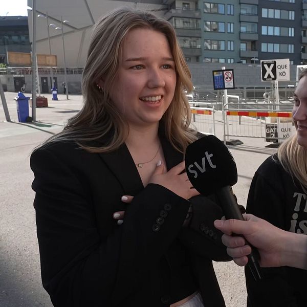 Swiftien Alva står först i kön till Taylor Swifts första konsert på Friends arena.